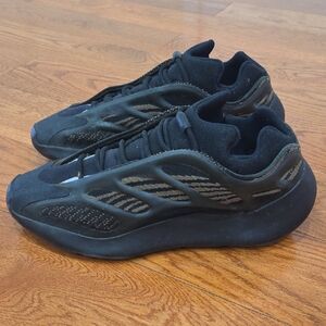 Yeezy Men's Black and Brown Low-Top Sneaker